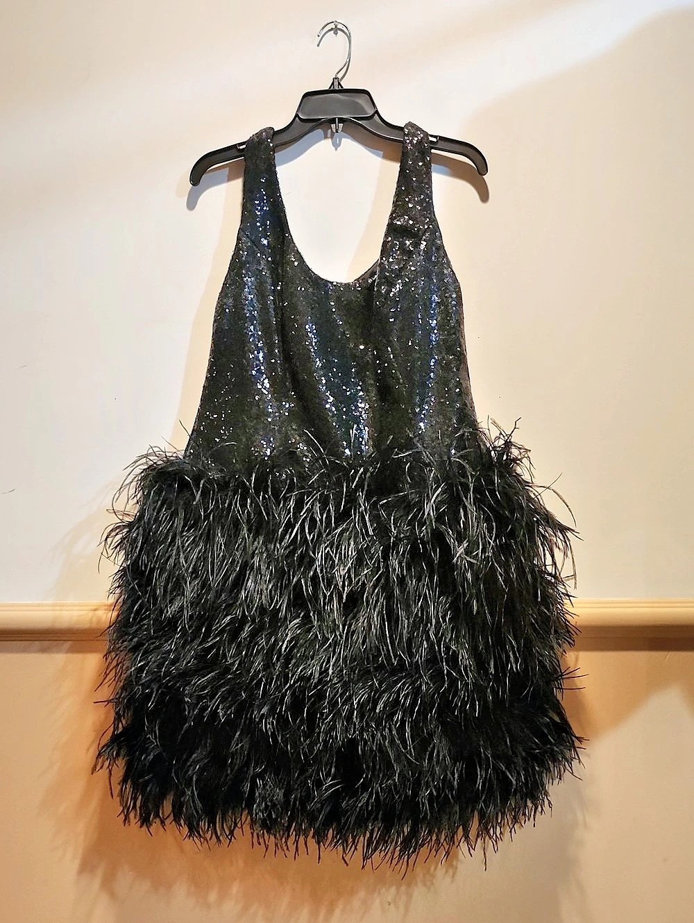 Melanie Harris Black Sequin Feather Mini Dress Like New